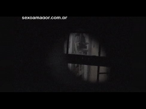 ❤️ Blondie fær leynilega myndbandsupptöku af hverfisferðamanni sem er falinn á bak við hola múrsteina ️❌ Fjandinn myndband á is.mrvideospornogratis.ru ❌