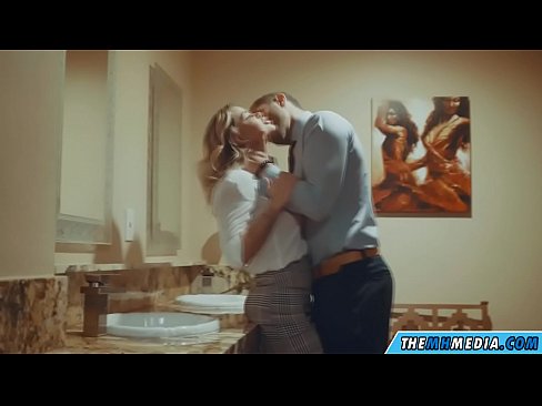 ❤️ Þegar busty ljóska tælir þig á almenningssalerni ️❌ Fjandinn myndband á is.mrvideospornogratis.ru ❌